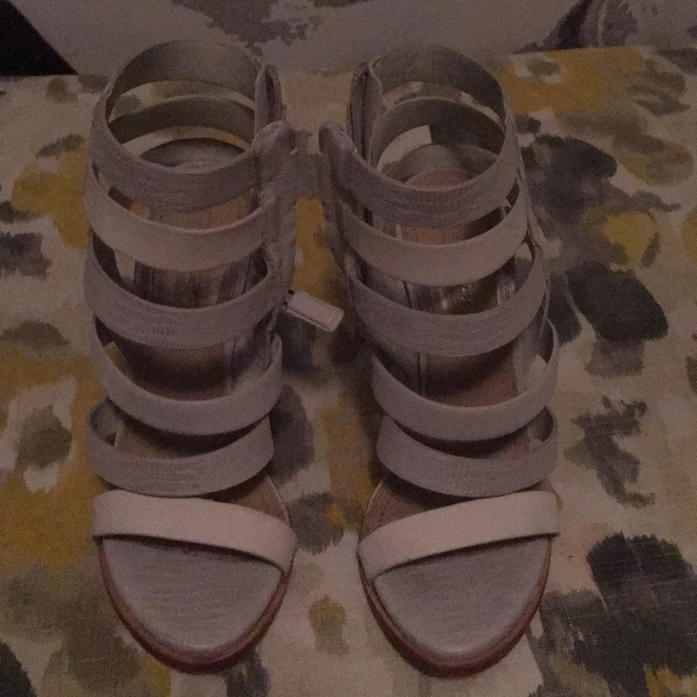 Bcbg heels
